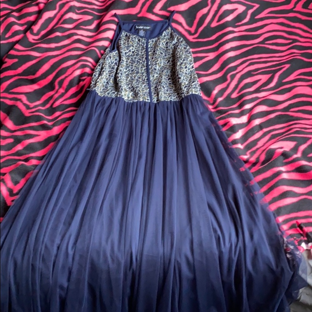 Wedding gown